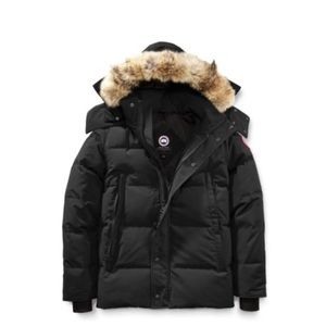XL Canada Goose Slim Fit Wyndham Parka - lightly used